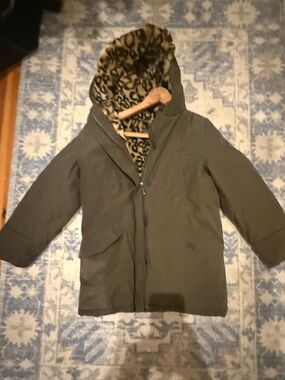 Bonpoint Olive Green Hooded  Coat with Leopard Faux-Fur Lining- cozy and stylish